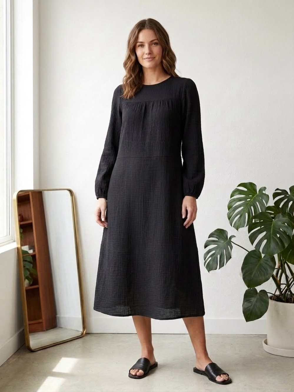 SOLUTION Black Textured Long Sleeve Tiered Midi Dress M